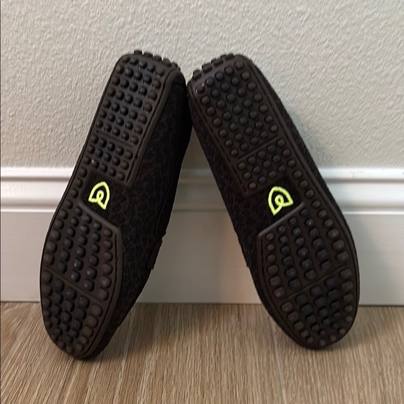 Rothy's Black and Green Flats for Effortless Style - Picture 3 of 4